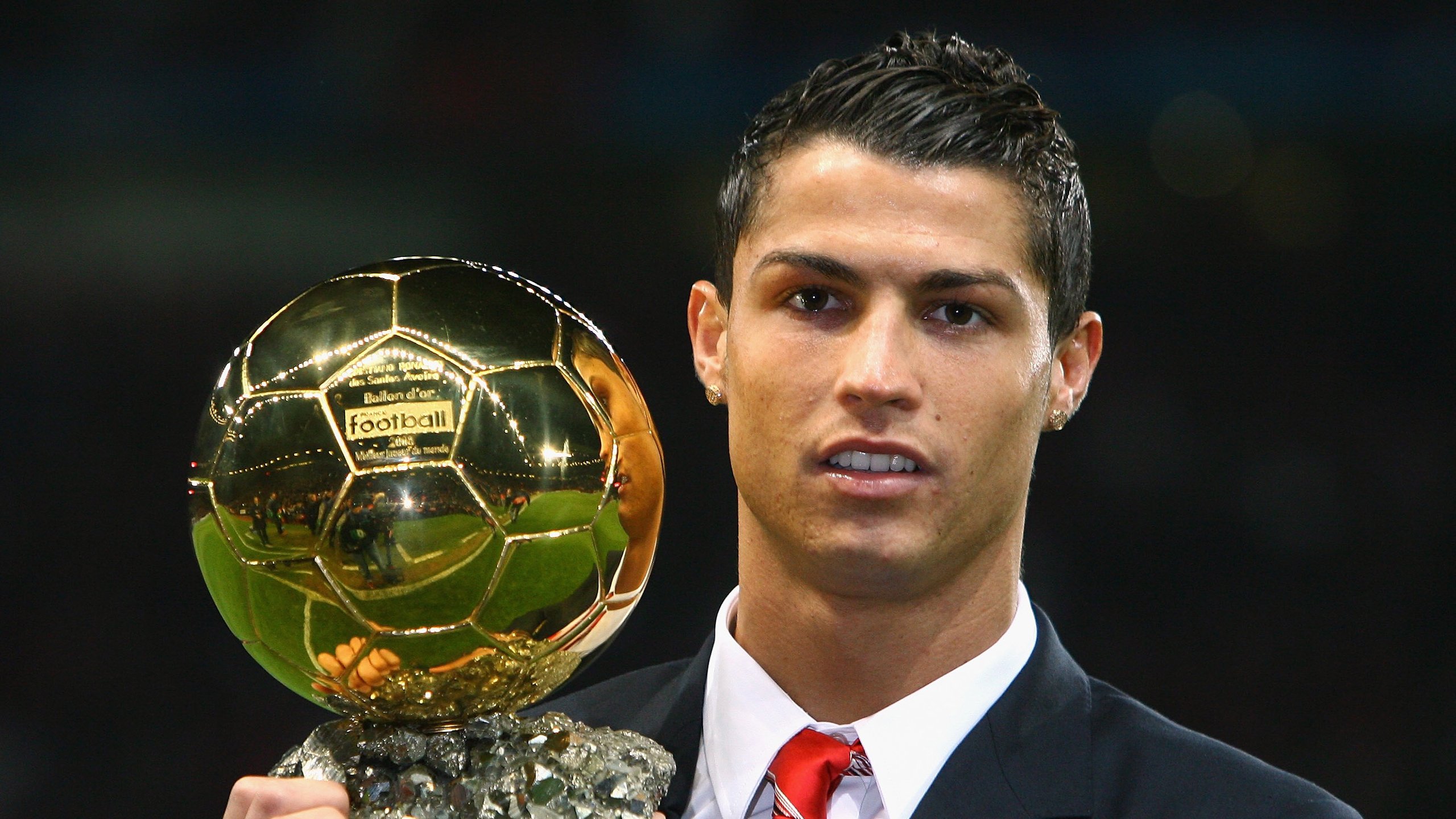 足球伤病的秘密：如何预防和康复？，足球运动损伤预防措施